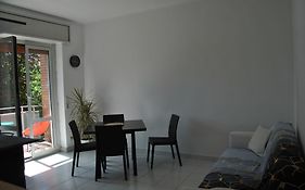 Portello Flat With Balcony
